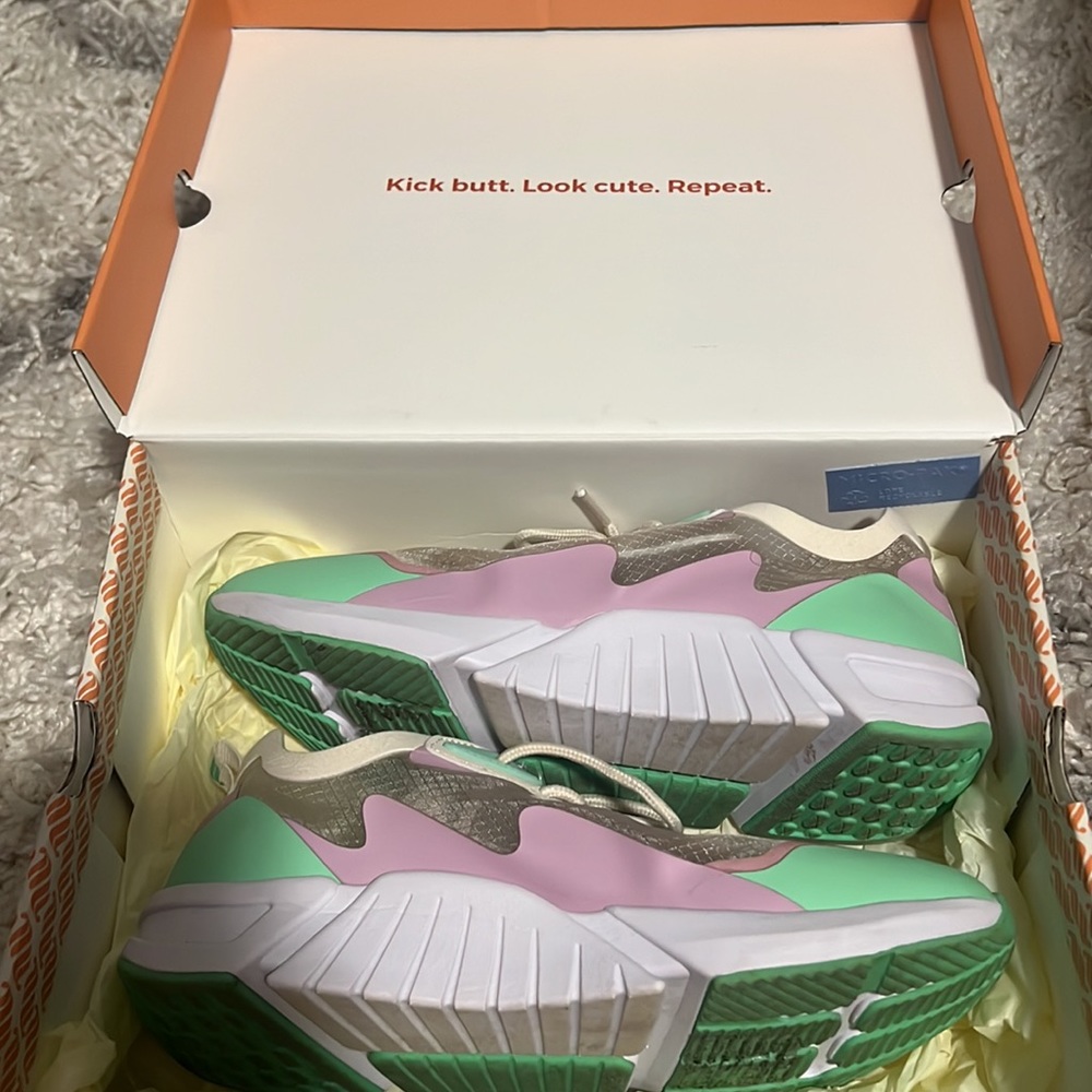 Fabletics sneaker - Picture 3 of 8